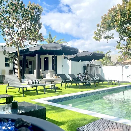 Casamia Only 10 Min To Wynwood With New Pool, Bikes, Parking And Privacy Villa